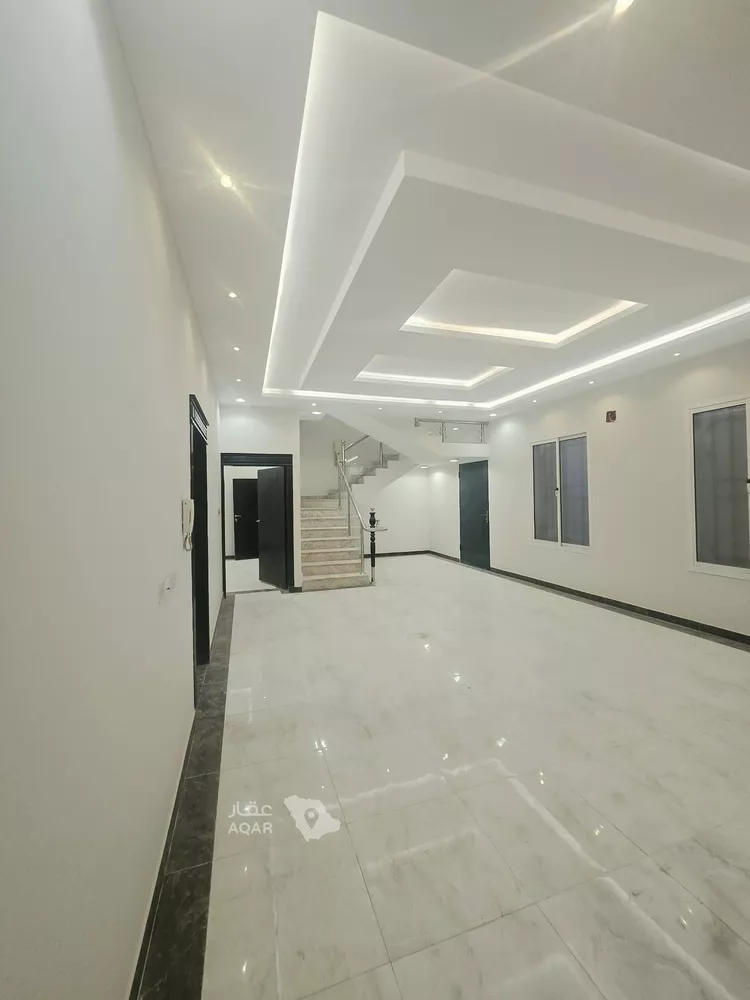 فيلا للبيع في شارع عمر مكرم, حي الرمال, مدينة الرياض, منطقة الرياض 15