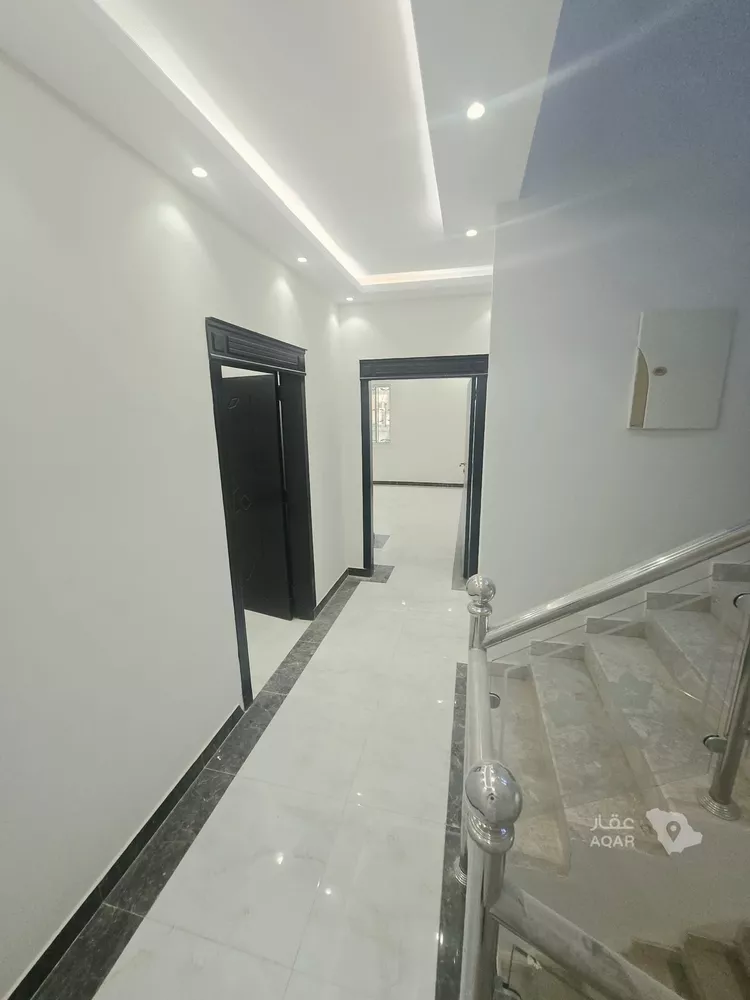 فيلا للبيع في شارع عمر مكرم, حي الرمال, مدينة الرياض, منطقة الرياض 17