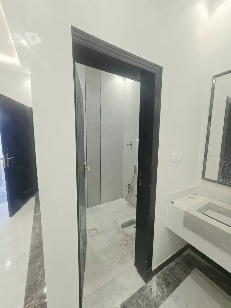 فيلا للبيع في شارع عمر مكرم, حي الرمال, مدينة الرياض, منطقة الرياض 16