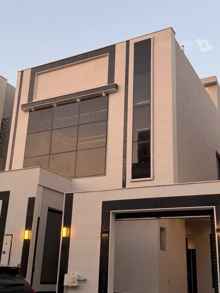 Villa for Sale in Riyadh Al Uraija Al Gharbiyah