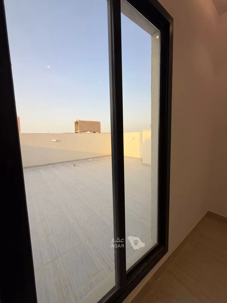 دور للبيع في شارع شاكر بن هزاع العبدلي, حي العوالي, مدينة الرياض, منطقة الرياض صورة 4