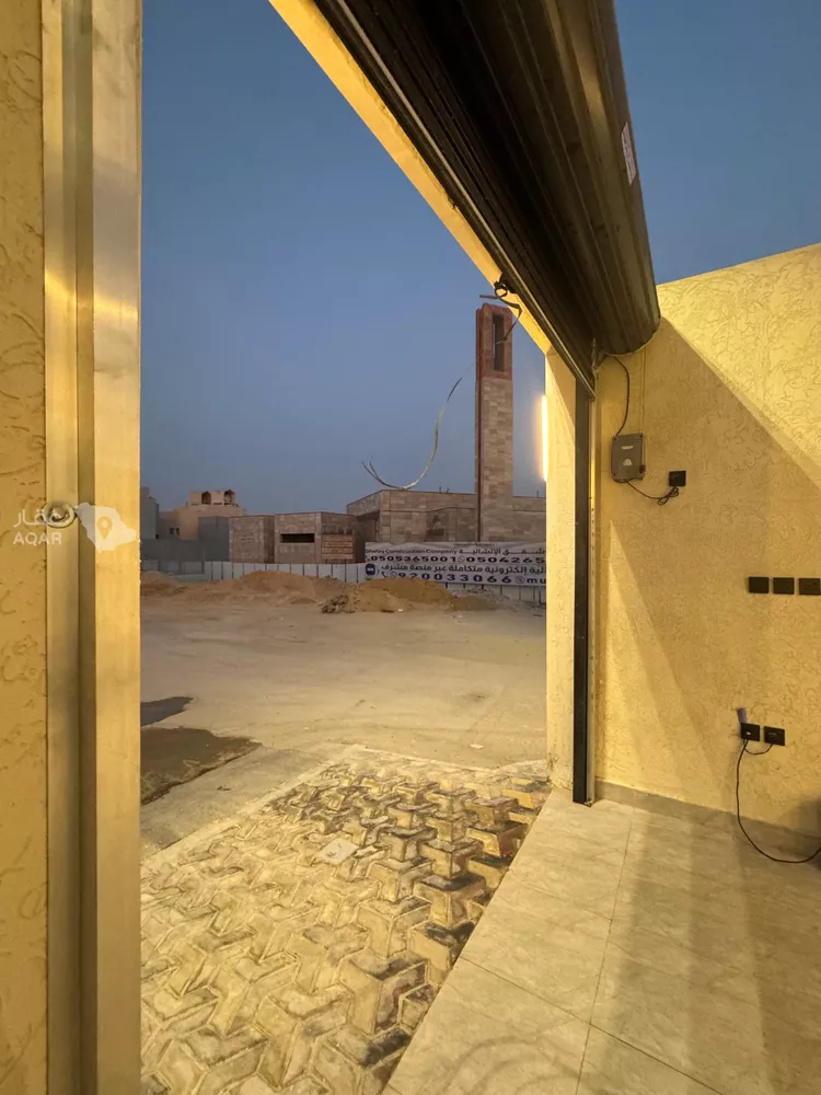 Floor for Sale in Riyadh Tuwaiq