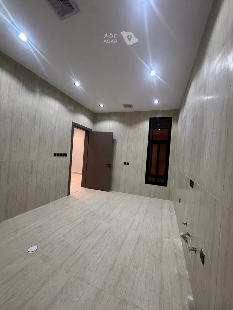 دور للبيع في شارع حمزة بن عبدالمطلب, حي الحزم, مدينة الرياض, منطقة الرياض 7