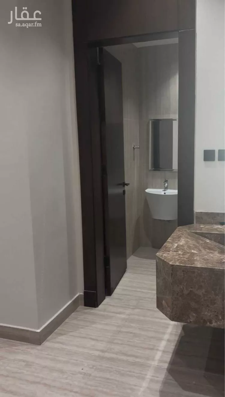 Floor for Rent in Riyadh Al Arid 11