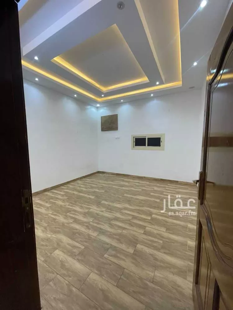 شقة للإيجار في شارع جنادة بن مالك الأزدي ، حي العزيزية ، المدينة المنورة ، منطقة المدينة المنورة