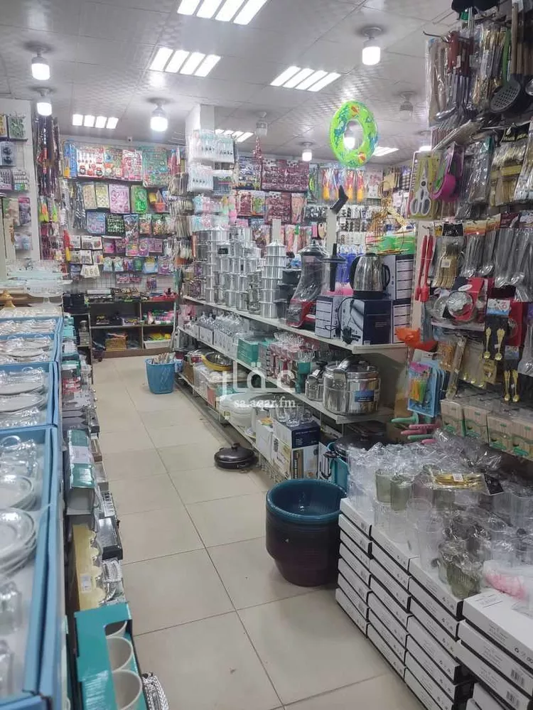 محل للإيجار في شارع محمد بن الأحمر ، حي الندوة ، الرياض ، منطقة الرياض صورة 4