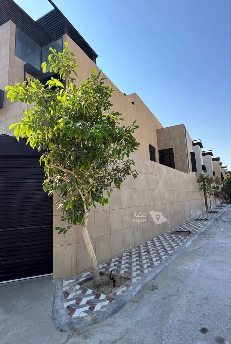 Villa for Sale in Al Khobar At Tahliyah صورة 2