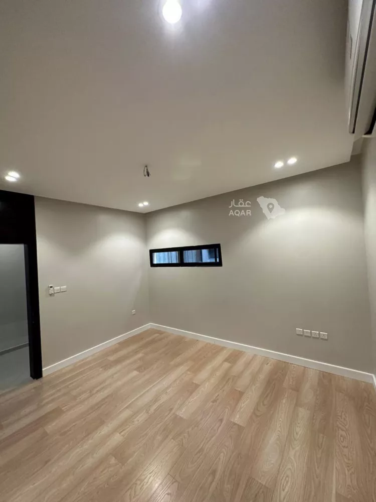 Villa for Sale in Al Khobar At Tahliyah 25