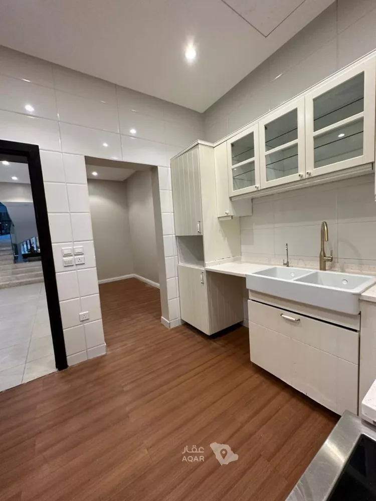 Villa for Sale in Al Khobar At Tahliyah 17