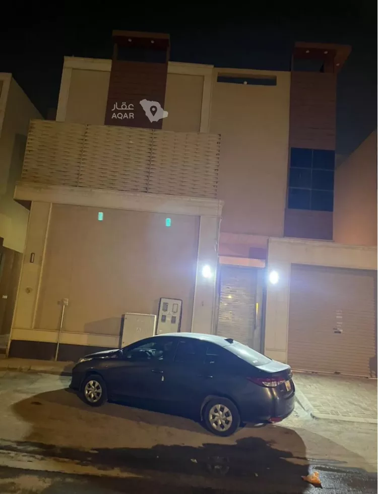 فيلا للبيع في شارع حسن سعيد المخرج, حي المعيزيلة, مدينة الرياض, منطقة الرياض 2