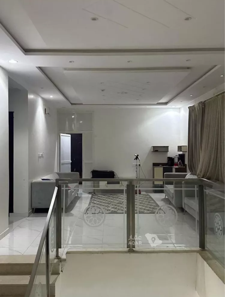 فيلا للبيع في شارع حسن سعيد المخرج, حي المعيزيلة, مدينة الرياض, منطقة الرياض 4