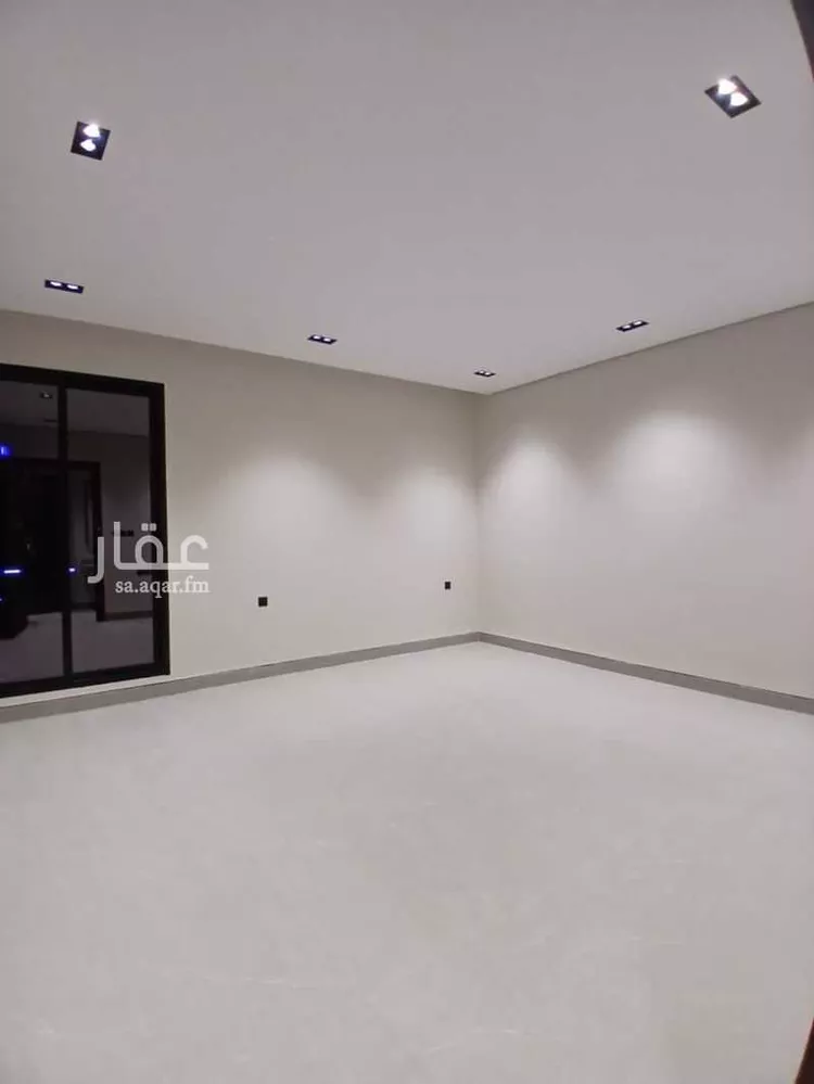 Floor for Sale in Riyadh Ishbiliyah 7