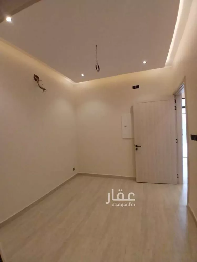 فيلا للبيع في شارع علي بن أبي طاهر, حي الرمال, مدينة الرياض, منطقة الرياض صورة 2