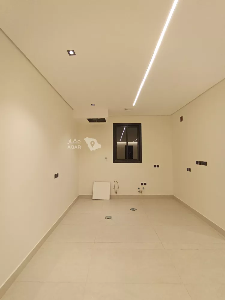 Floor for Sale in Riyadh Ash Sharq 7
