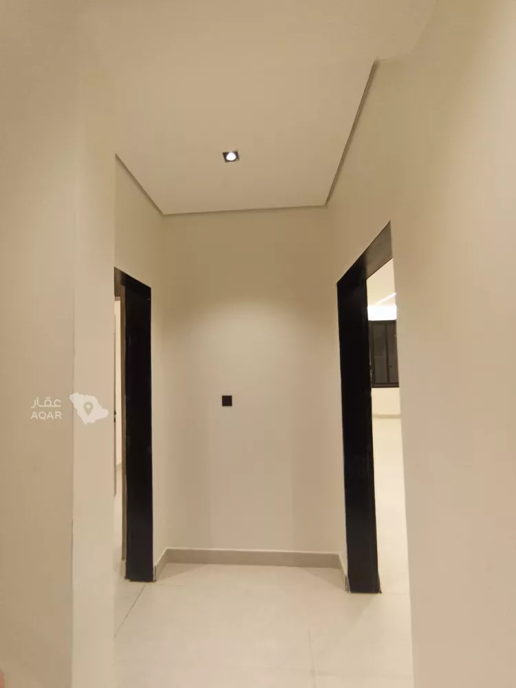 Floor for Sale in Riyadh Ash Sharq 9