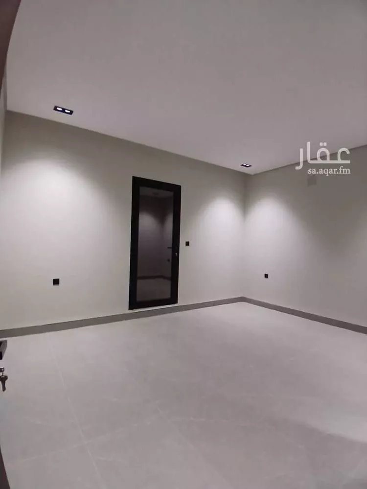 دور للبيع في شارع العينين, حي إشبيلية, مدينة الرياض, منطقة الرياض صورة 3