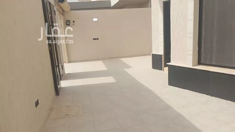 دور للبيع في شارع العزم, حي بدر, مدينة الرياض, منطقة الرياض 7