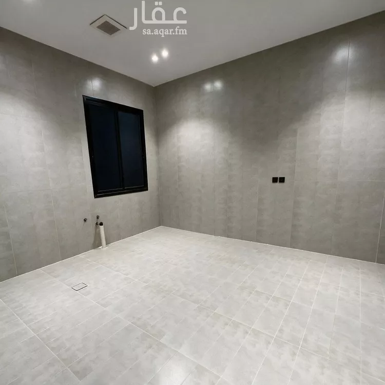 دور للبيع في شارع العزم, حي بدر, مدينة الرياض, منطقة الرياض صورة 4