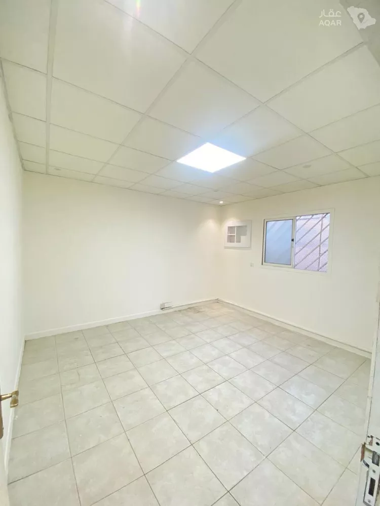 Commercial Office for Rent in Riyadh Al Malaz 2