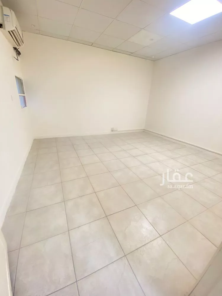 مكتب تجاري للإيجار في شارع الشيخ سلمان بن حمد آل خليفة, حي الملز, مدينة الرياض, منطقة الرياض صورة 3