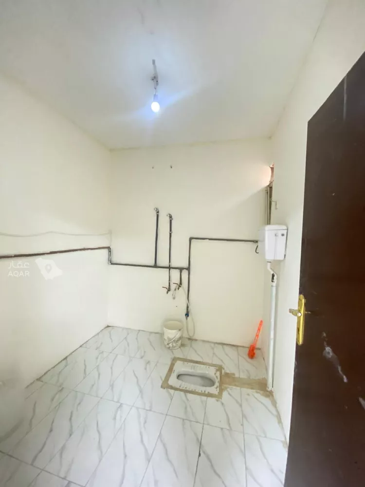 Commercial Office for Rent in Riyadh Al Malaz 8