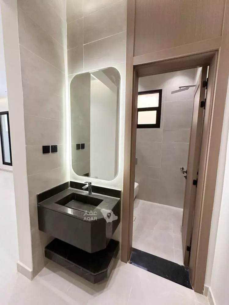 Floor for Sale in Riyadh Tuwaiq 15