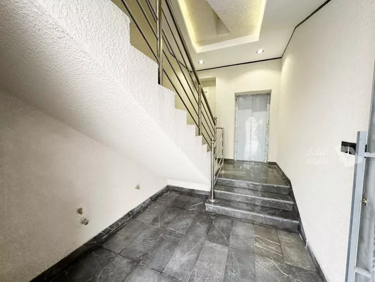 Floor for Sale in Riyadh Tuwaiq 10