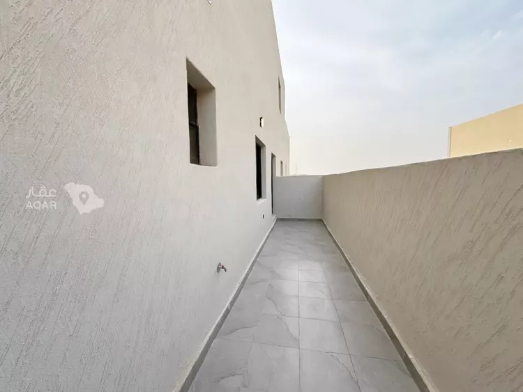 Floor for Sale in Riyadh Tuwaiq 28