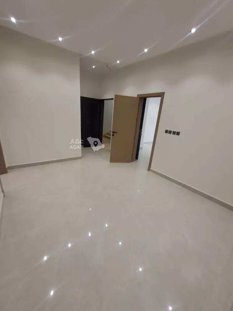 دور للبيع في شارع مرزوقي الجاوه, حي العوالي, مدينة الرياض, منطقة الرياض 4