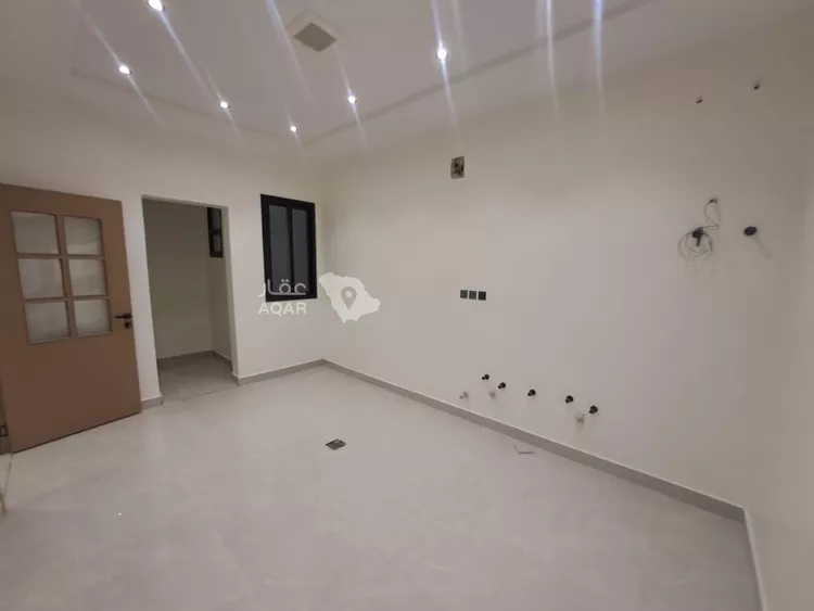 دور للبيع في شارع مرزوقي الجاوه, حي العوالي, مدينة الرياض, منطقة الرياض 5