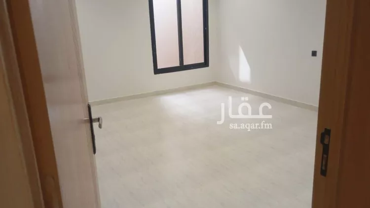 دور للبيع في شارع العزم, حي بدر, مدينة الرياض, منطقة الرياض صورة 3