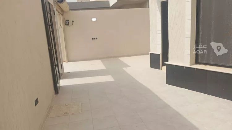 دور للبيع في شارع العزم, حي بدر, مدينة الرياض, منطقة الرياض 14