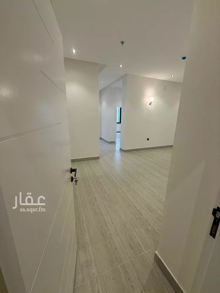 شقة للبيع في شارع المراح, حي الحمراء, مدينة الخبر, المنطقة الشرقية 8
