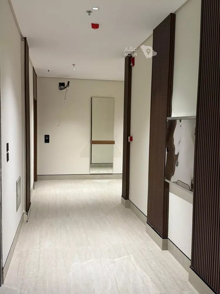 شقة للبيع في شارع الالمعي, حي البندرية, مدينة الخبر, المنطقة الشرقية 8