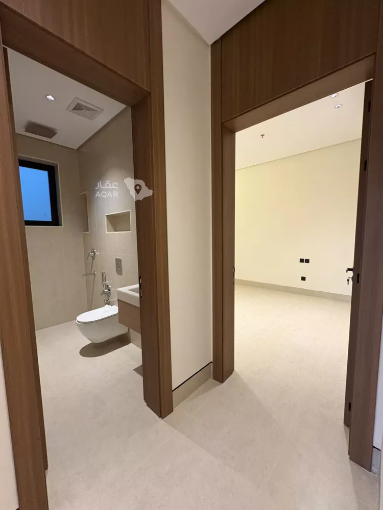 شقة للبيع في شارع الالمعي, حي البندرية, مدينة الخبر, المنطقة الشرقية 16