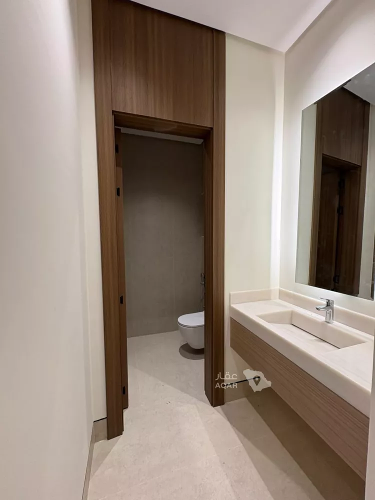 شقة للبيع في شارع الالمعي, حي البندرية, مدينة الخبر, المنطقة الشرقية 11