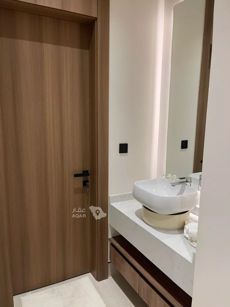 شقة للبيع في شارع الالمعي, حي البندرية, مدينة الخبر, المنطقة الشرقية 16