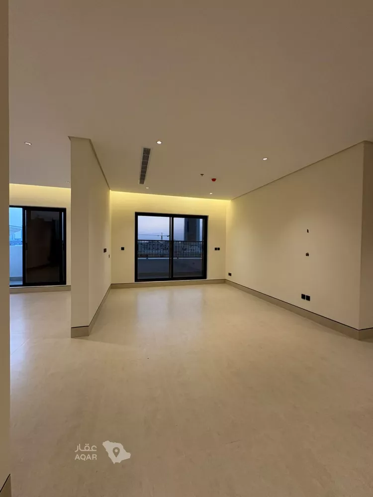 شقة للبيع في شارع الالمعي, حي البندرية, مدينة الخبر, المنطقة الشرقية 13