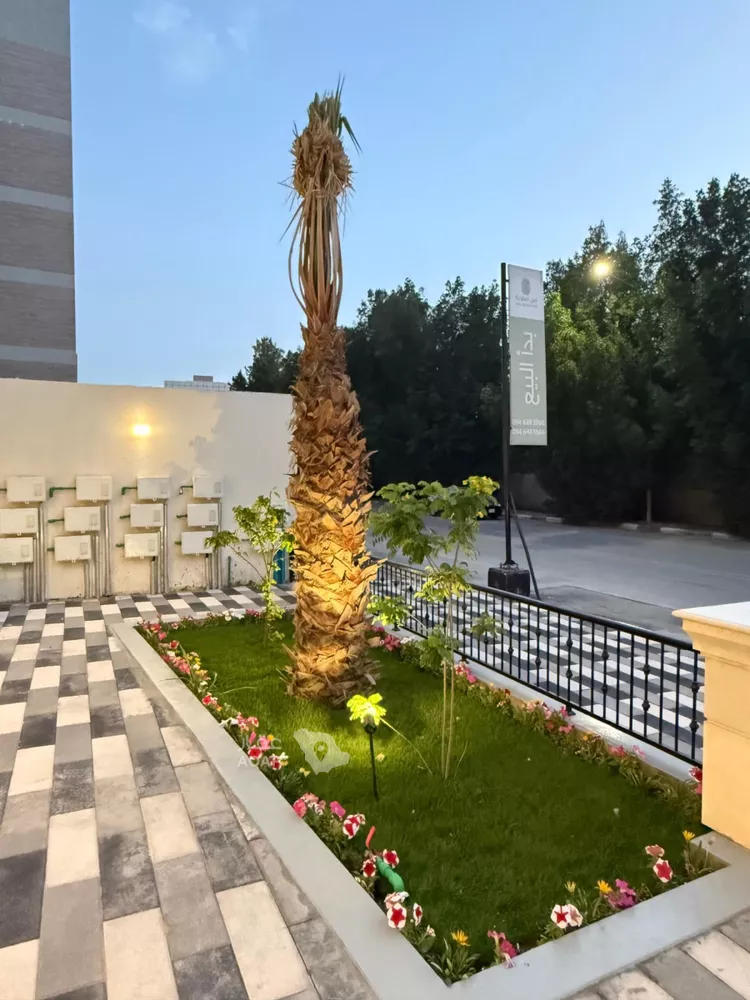 شقة للبيع في شارع الالمعي, حي البندرية, مدينة الخبر, المنطقة الشرقية 7