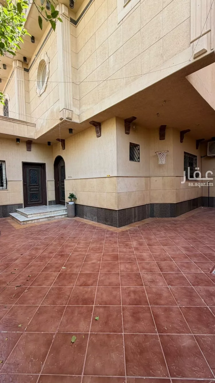 فيلا للبيع في شارع عامر بن عوف, حي إشبيلية, مدينة الرياض, منطقة الرياض 8