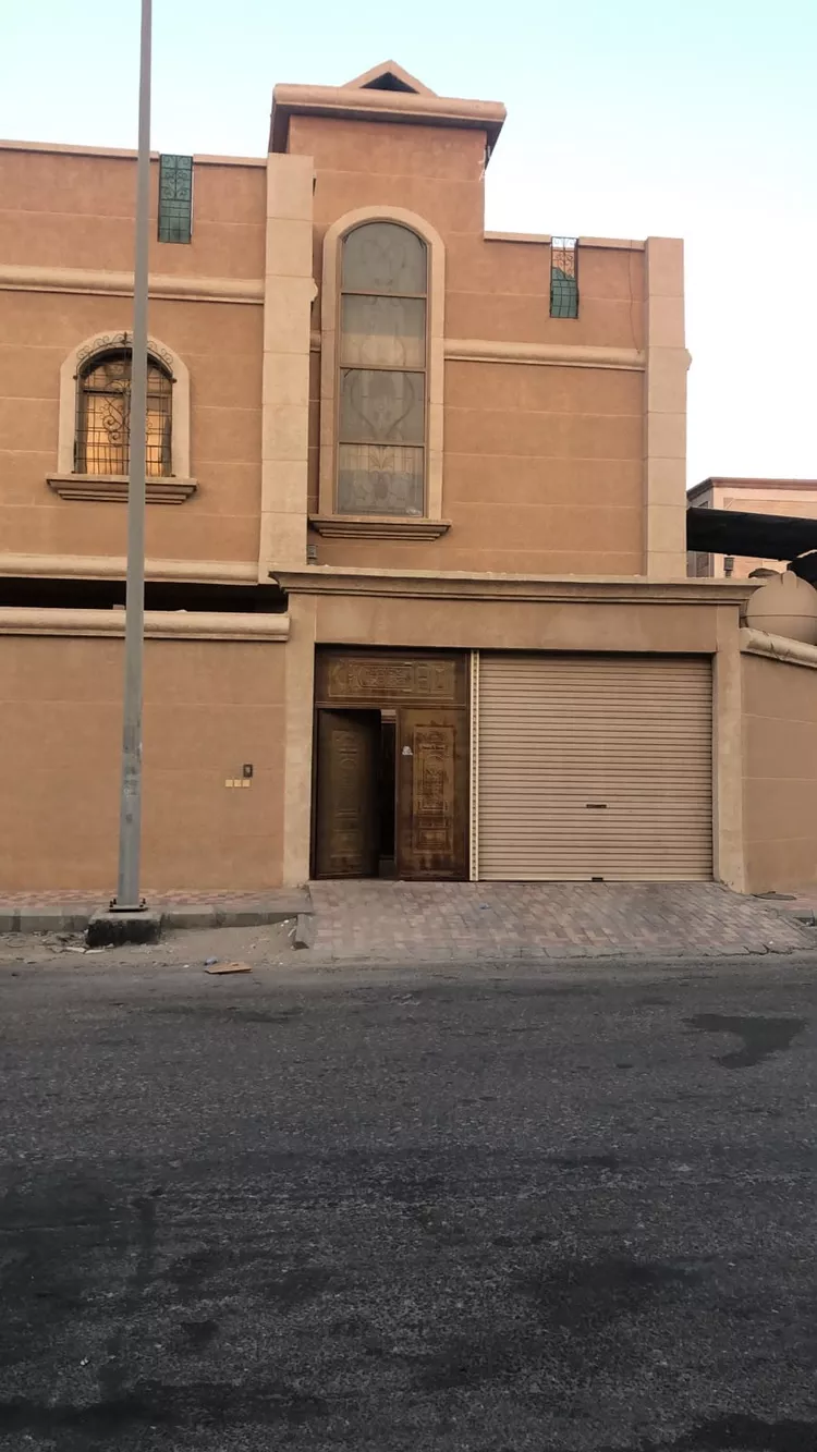 عمارة للبيع في شارع ابن السائب المخزومي, حي ضاحية الملك فهد, مدينة الدمام, المنطقة الشرقية 3