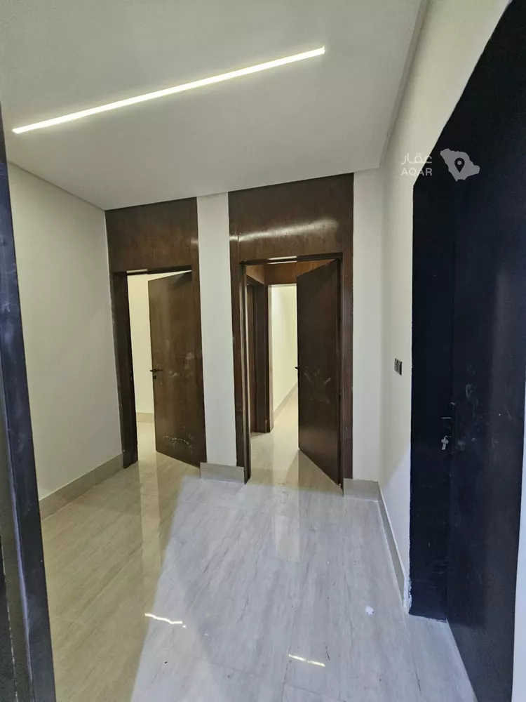 شقة للبيع في شارع طاهر النويري, حي عكاظ, مدينة الرياض, منطقة الرياض 5