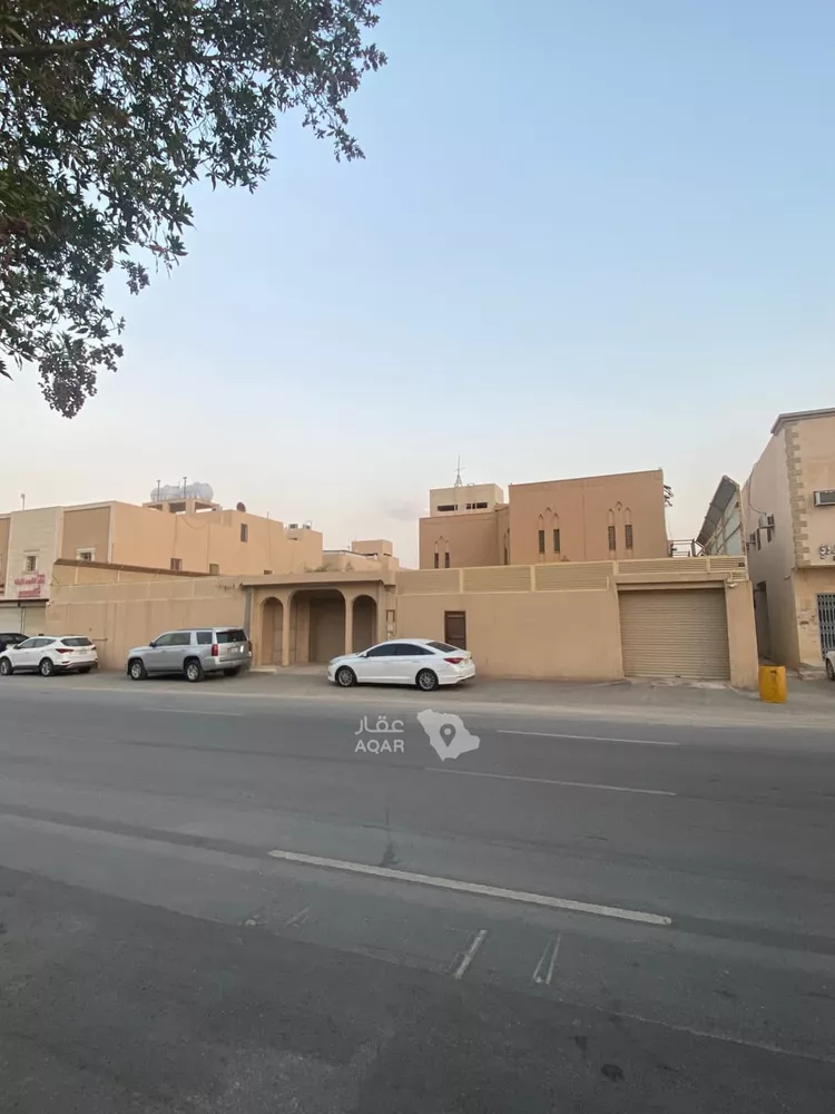 فيلا للبيع في شارع نهاوند, حي العزيزية, مدينة الرياض, منطقة الرياض