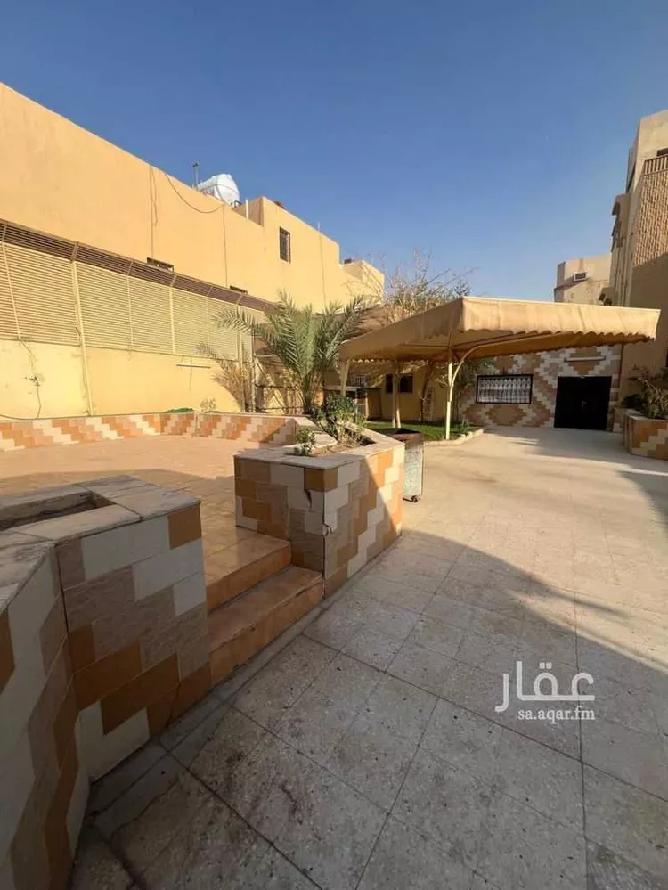 فيلا للبيع في شارع نهاوند, حي العزيزية, مدينة الرياض, منطقة الرياض صورة 3
