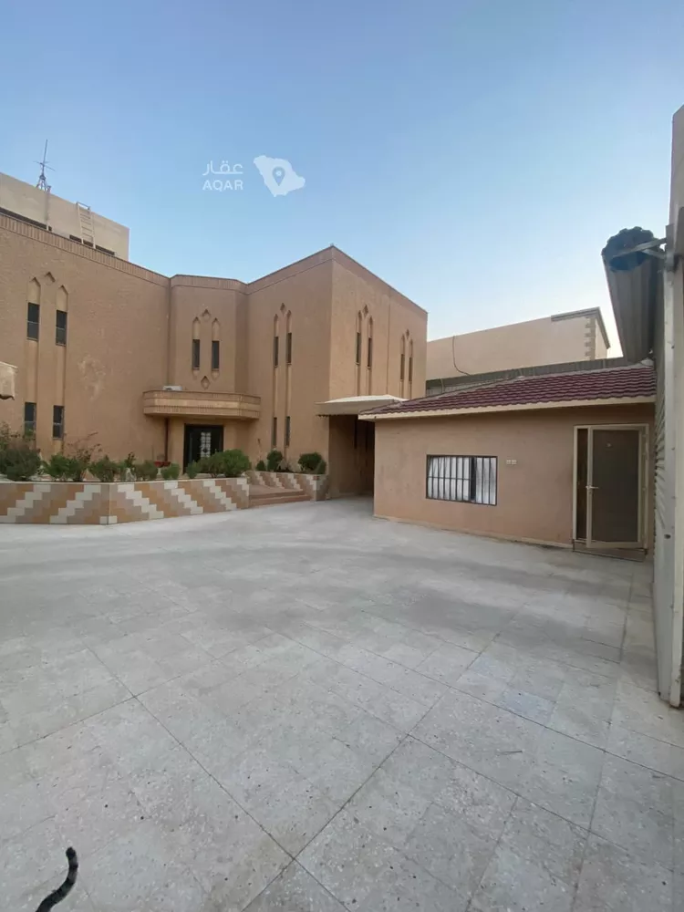 فيلا للبيع في شارع نهاوند, حي العزيزية, مدينة الرياض, منطقة الرياض 4