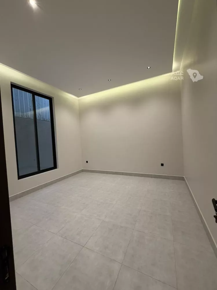 Floor for Sale in Riyadh Ar Rimal 10