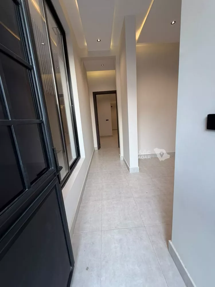 Floor for Sale in Riyadh Ar Rimal 12