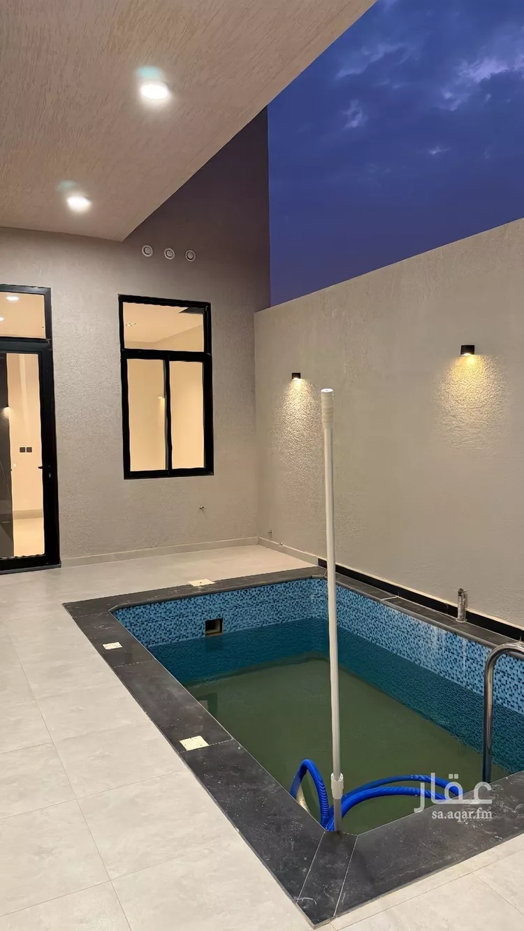 فيلا للبيع في شارع أم عبدالرحمن الصالحي, حي المهدية, مدينة الرياض, منطقة الرياض صورة 3
