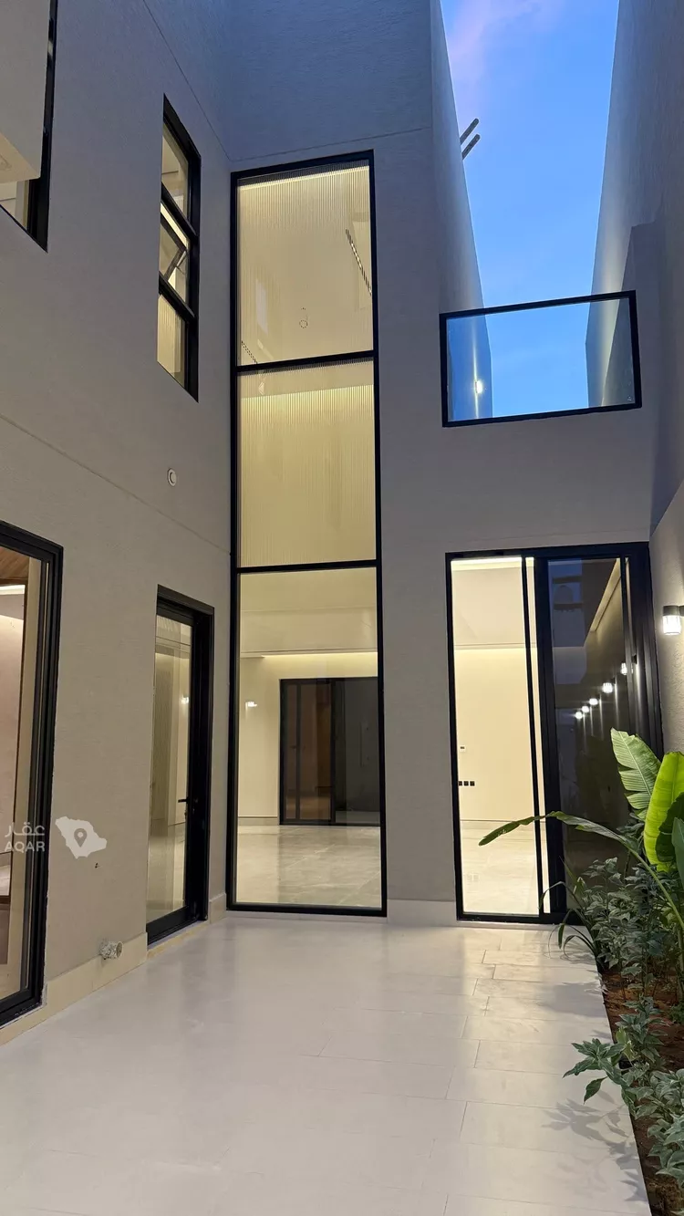 Villa for Sale in Riyadh Al Mahdiyah صورة 4