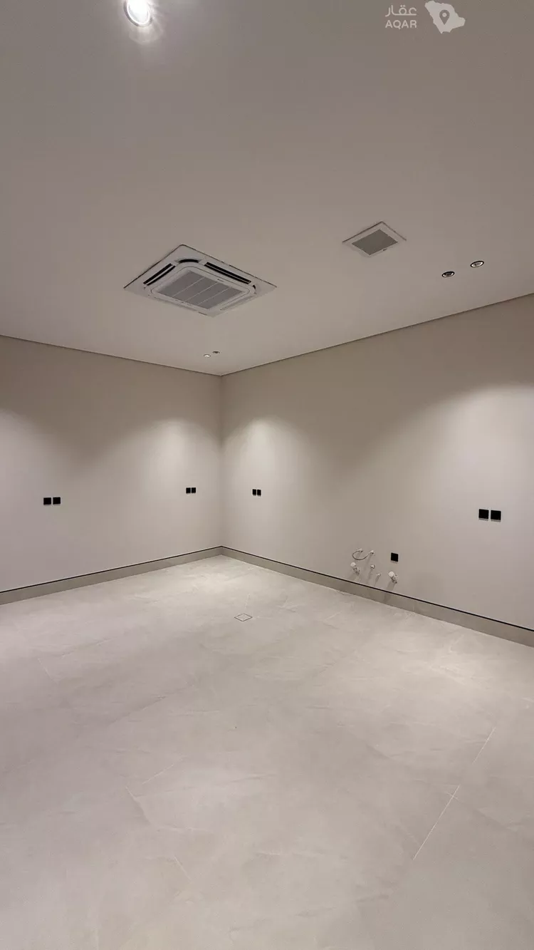 Villa for Sale in Riyadh Al Mahdiyah 11